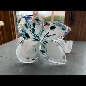 Murano butterfly or flower art with twisty vine.